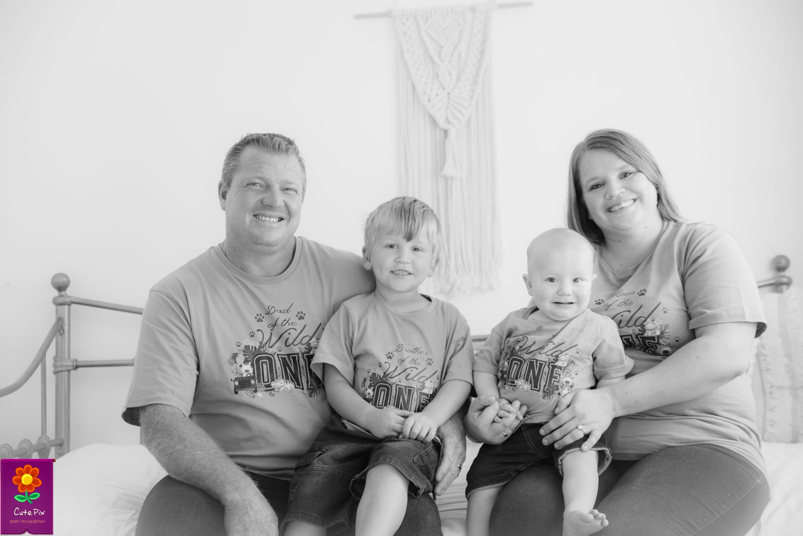 Natural First Birthday session (Studio Portriat) - Image 2