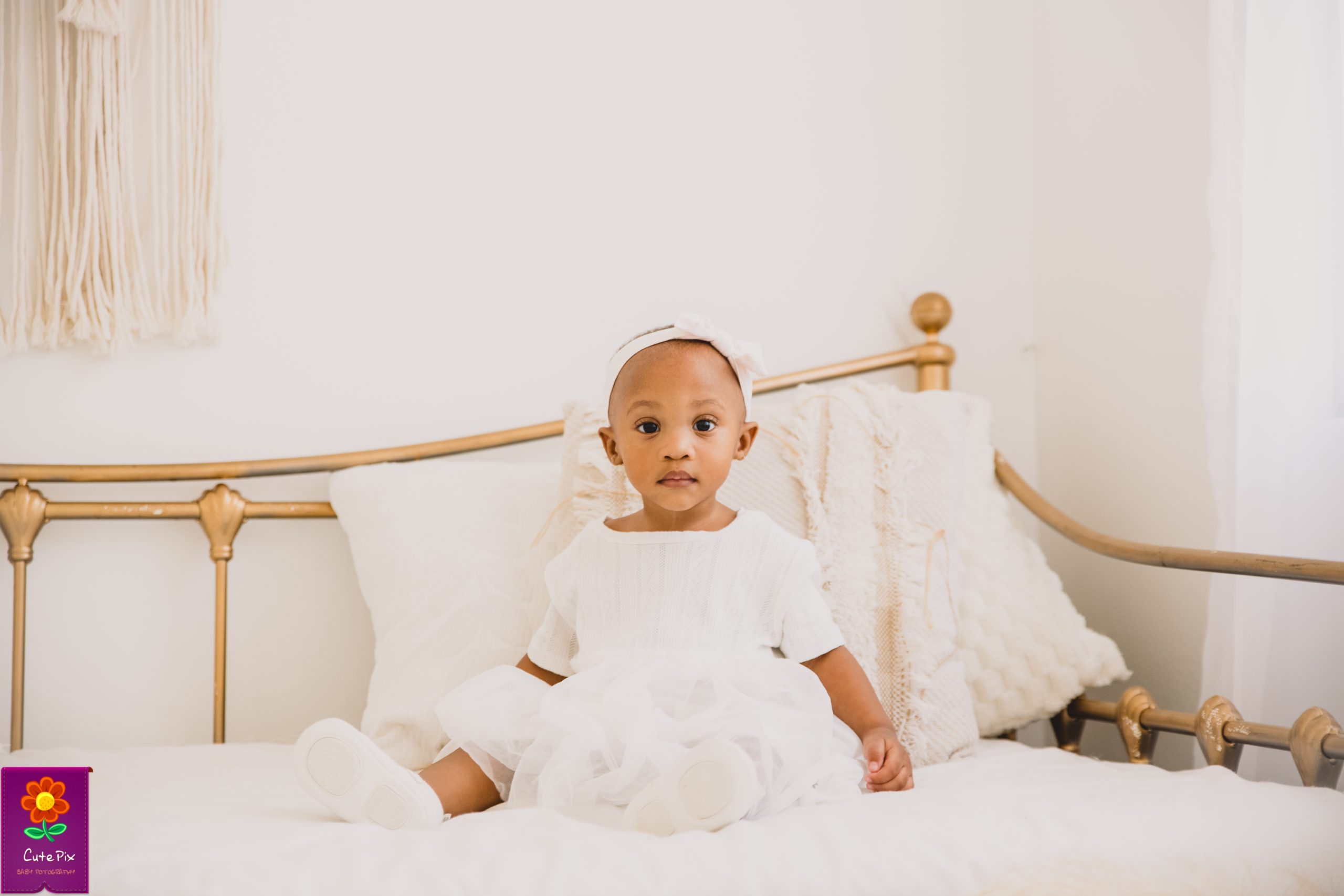 Natural First Birthday session (Studio Portriat) - Image 4