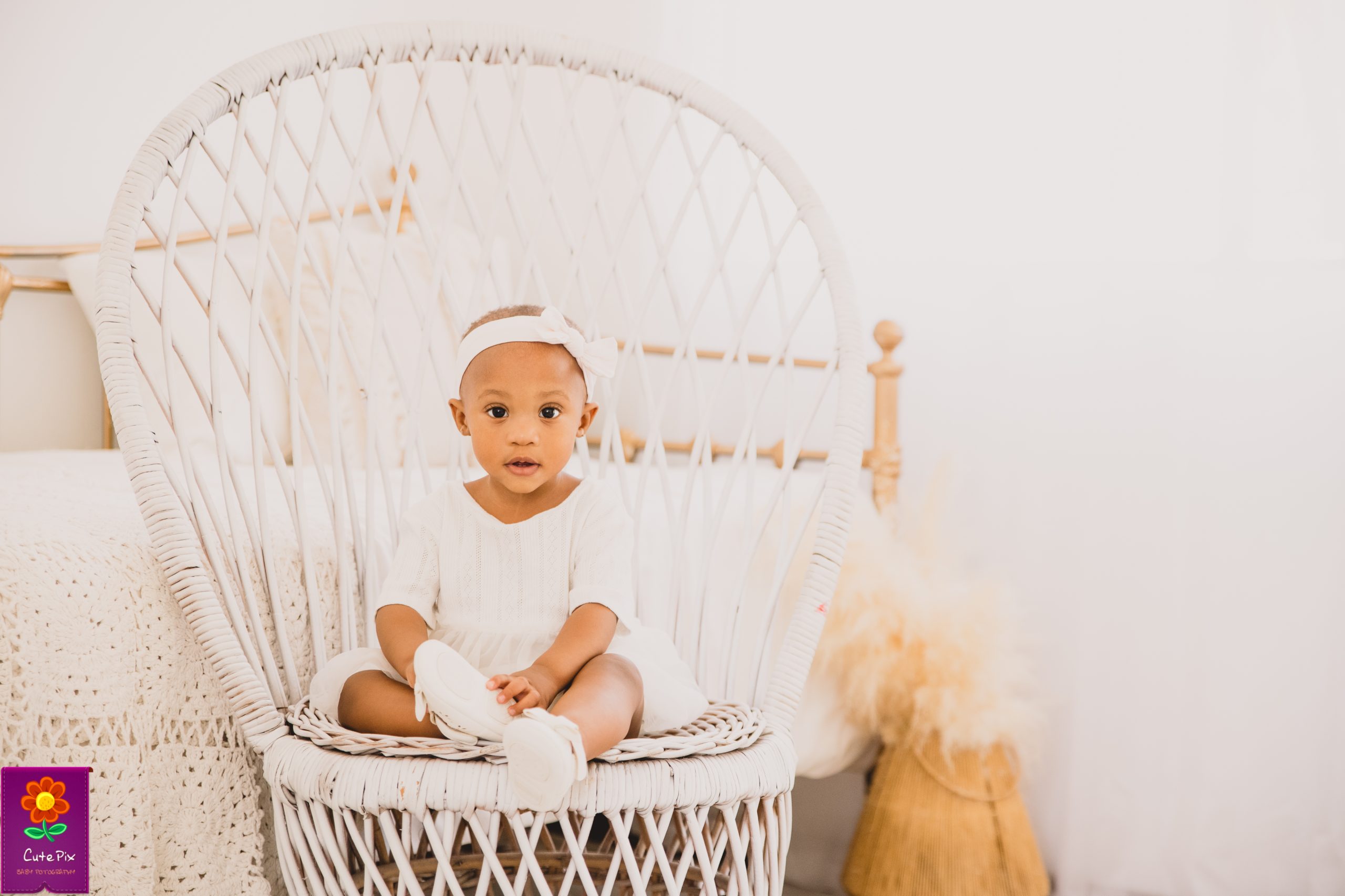 Natural First Birthday session (Studio Portriat) - Image 6