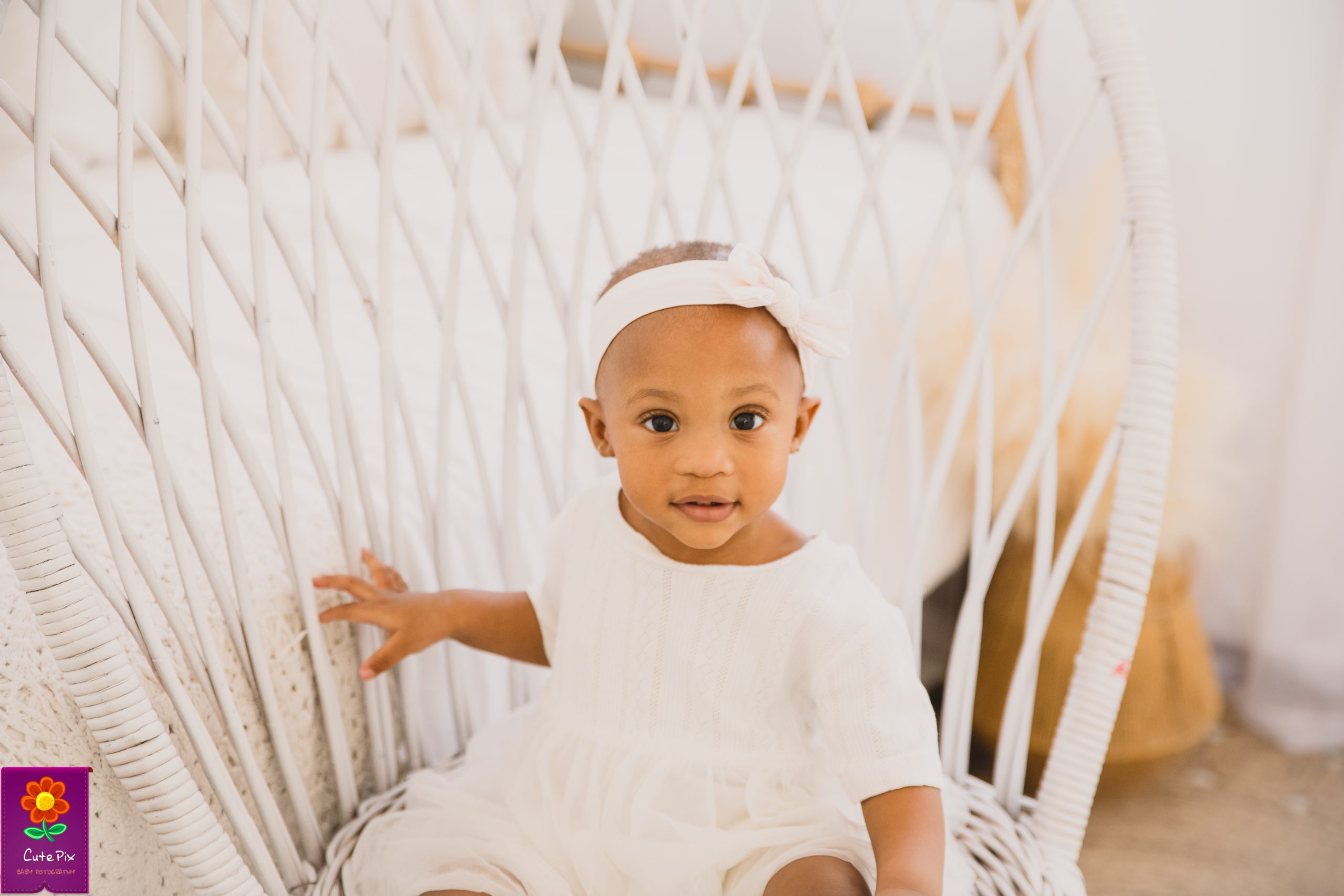 Natural First Birthday session (Studio Portriat) - Image 7